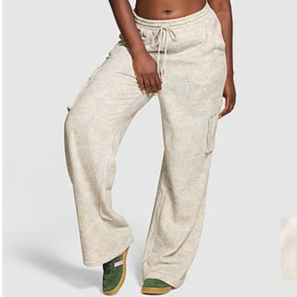 VS PINK Sweatpants - Picture 3 of 4